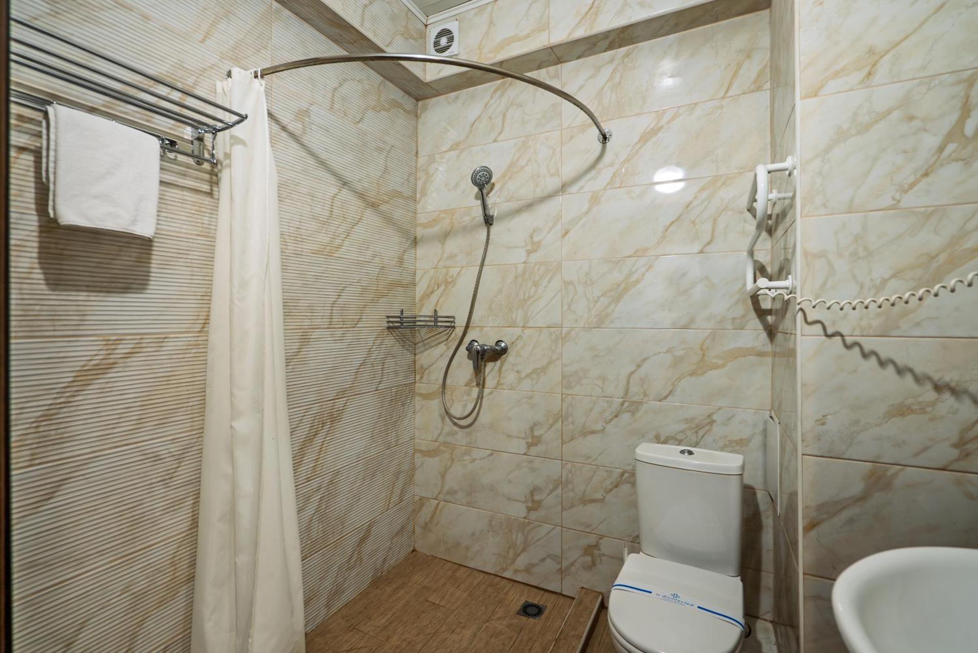 Congress Hotel Verhovina Petropavlovskaya Borshchagovka Dış mekan fotoğraf