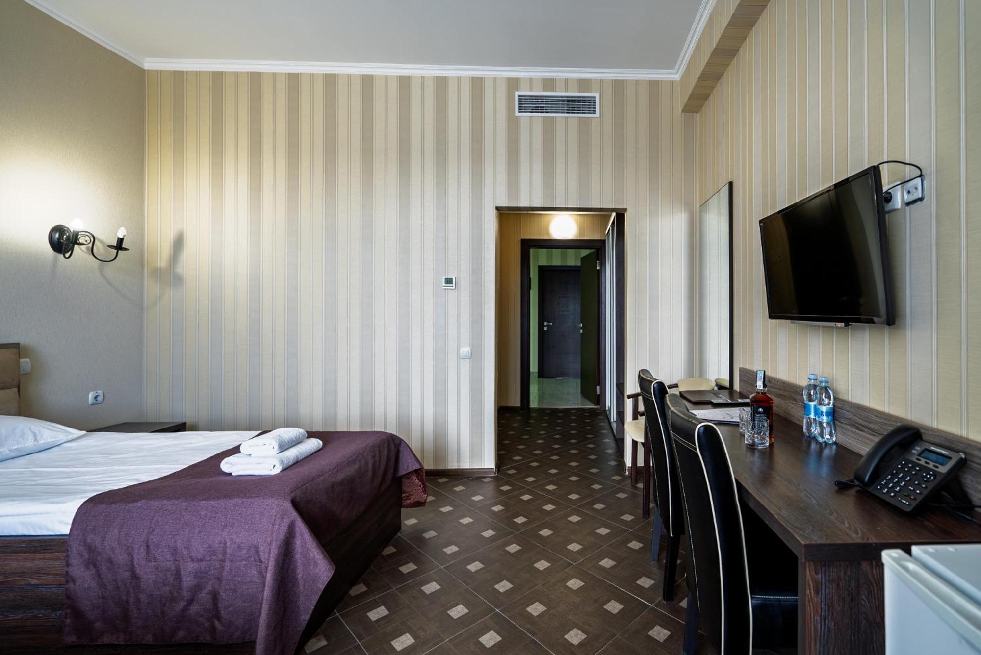Congress Hotel Verhovina Petropavlovskaya Borshchagovka Dış mekan fotoğraf