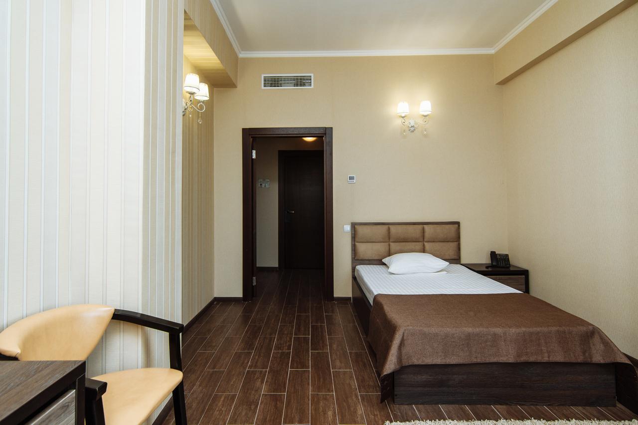 Congress Hotel Verhovina Petropavlovskaya Borshchagovka Dış mekan fotoğraf