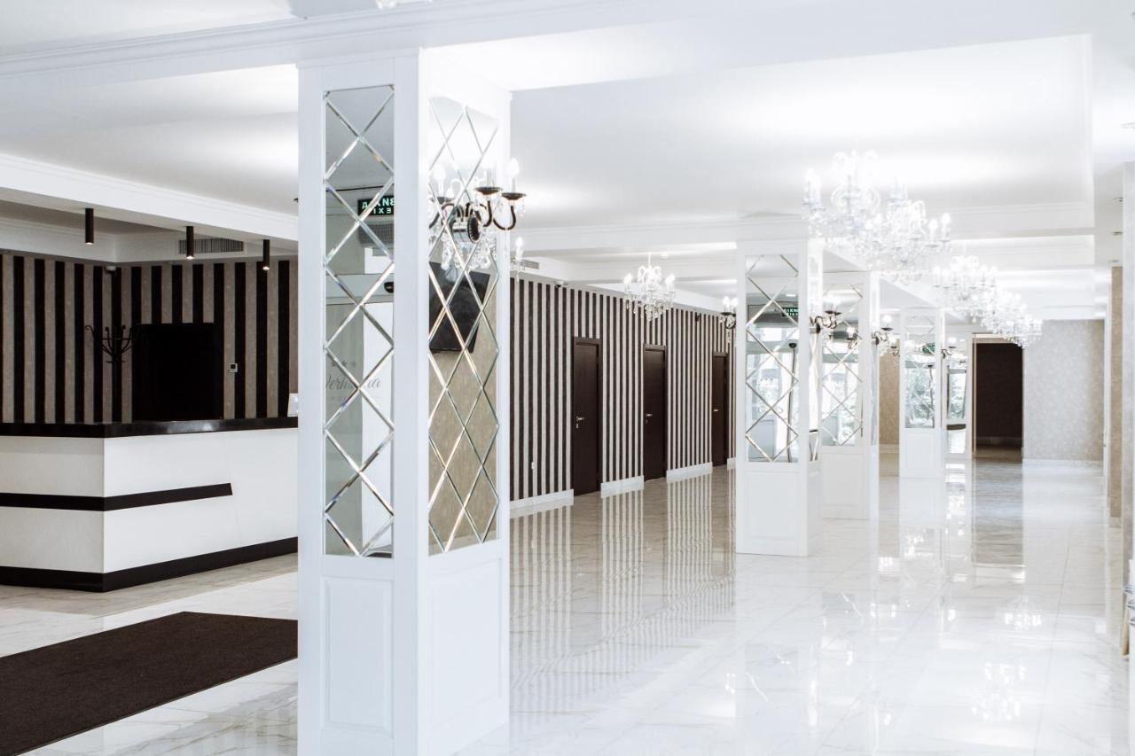 Congress Hotel Verhovina Petropavlovskaya Borshchagovka Dış mekan fotoğraf
